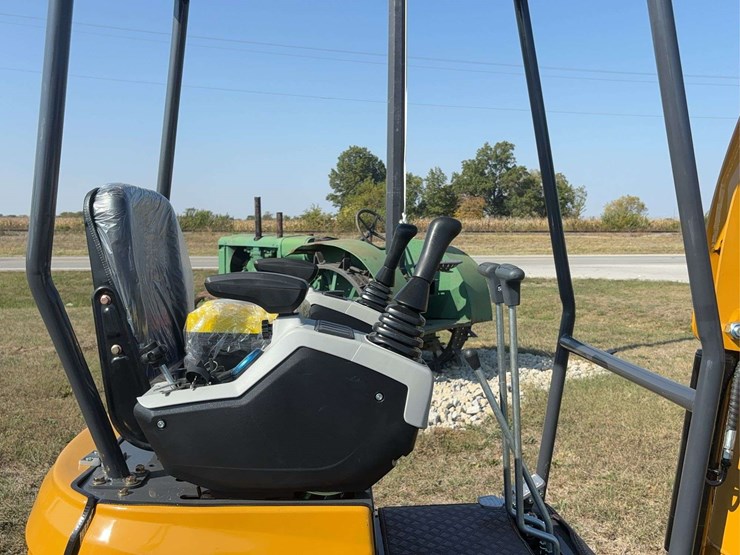 mini-excavator-xz20r-image-32