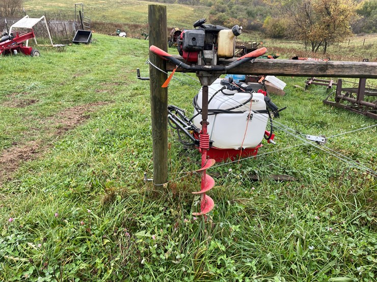 #8120-•-earthquake-e43-power-earth-auger-image-1