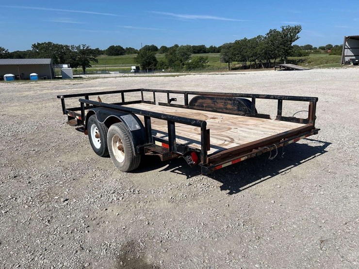 2003-big-tex-10pi-16ft.-t/a-pipe-top-utility-trailer-image-2