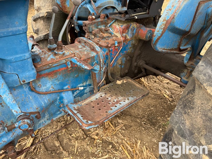 1966-ford-3000-image-13