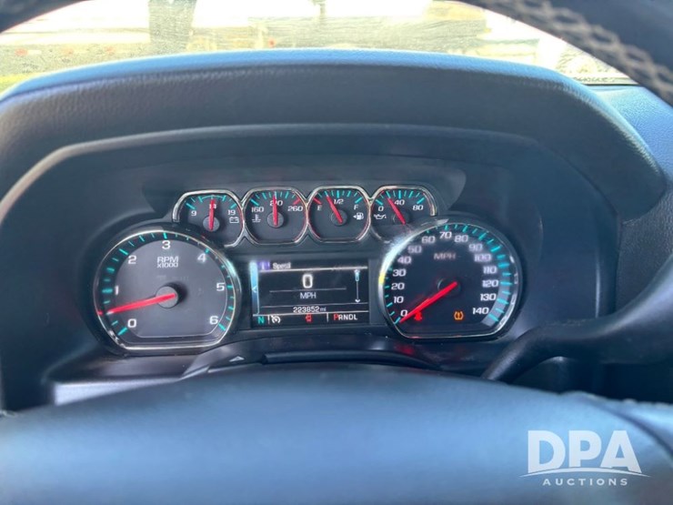 2018-chevrolet-silverado-image-77