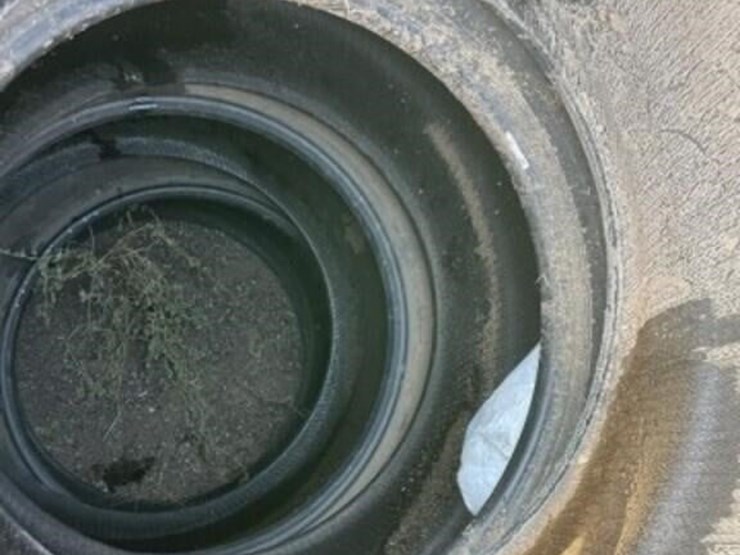 2--set-of-4-tires,-1-set-rims-image-7