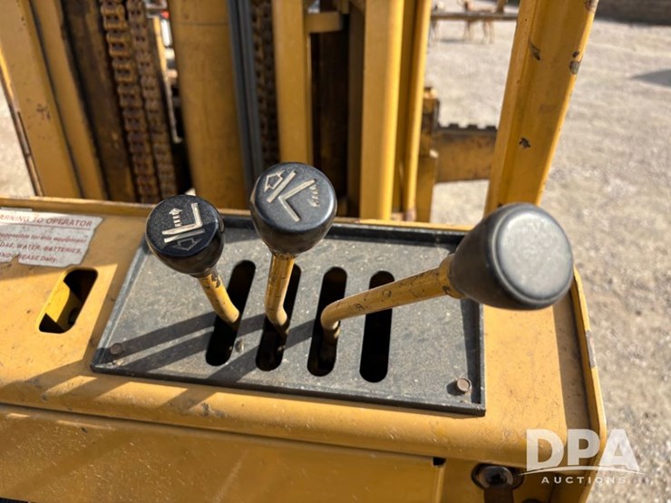 caterpillar-v40c-image-28