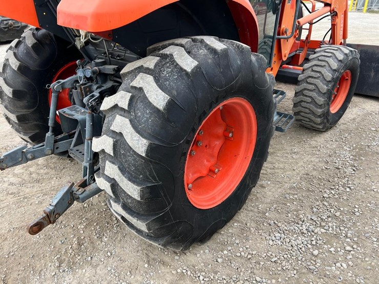 kubota-m7040-image-17