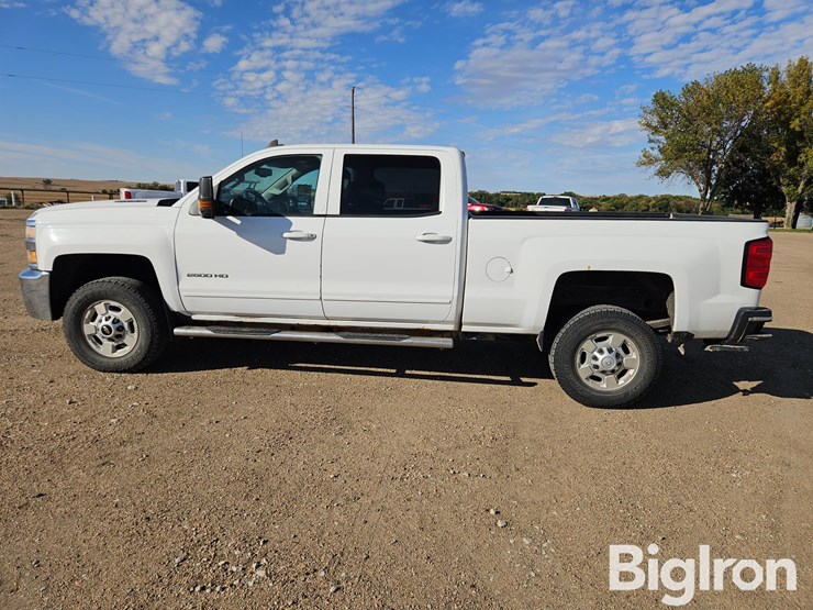 2015-chevrolet-silverado-2500-image-8