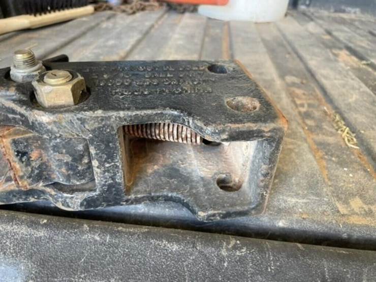 fety-2-5/16-ball-hitch-bolt-on-image-4