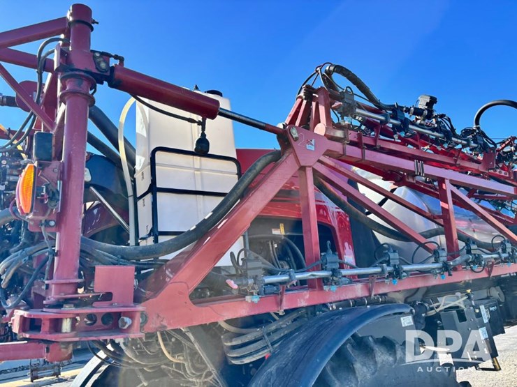 2020-case-ih-patriot-4440-image-84