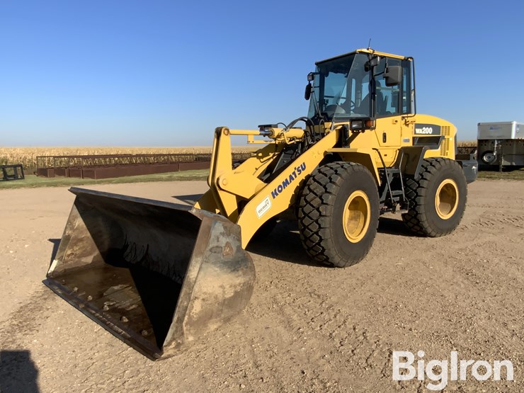 2009-komatsu-wa200-6-image-1