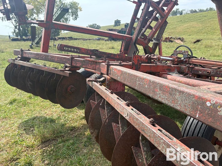 massey-ferguson-21-image-16
