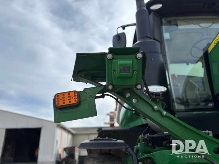 2019-john-deere-r4038-image-76