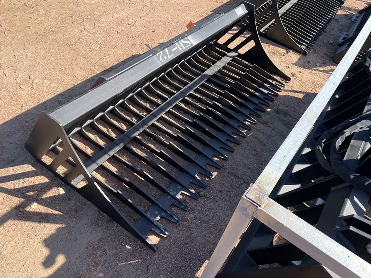 #4111-•-72"-rock-bucket-attachment-image-1