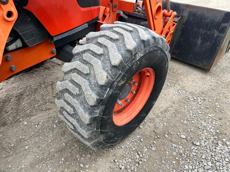 kubota-m7040-image-19