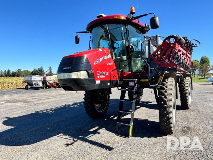 2020-case-ih-patriot-4440-image-3
