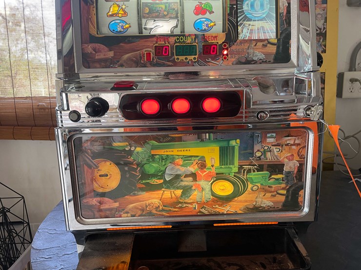 #6628-•-john-deere-poker-machine-image-4