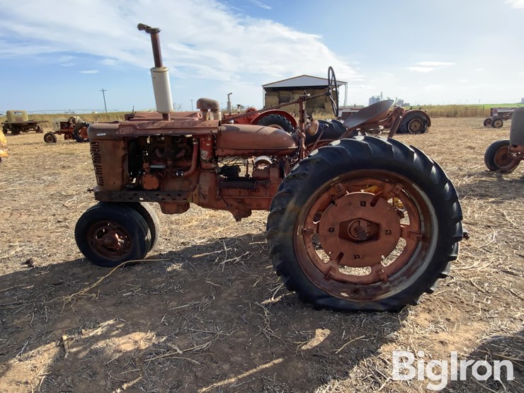 farmal-h-2wd-tractor-image-8