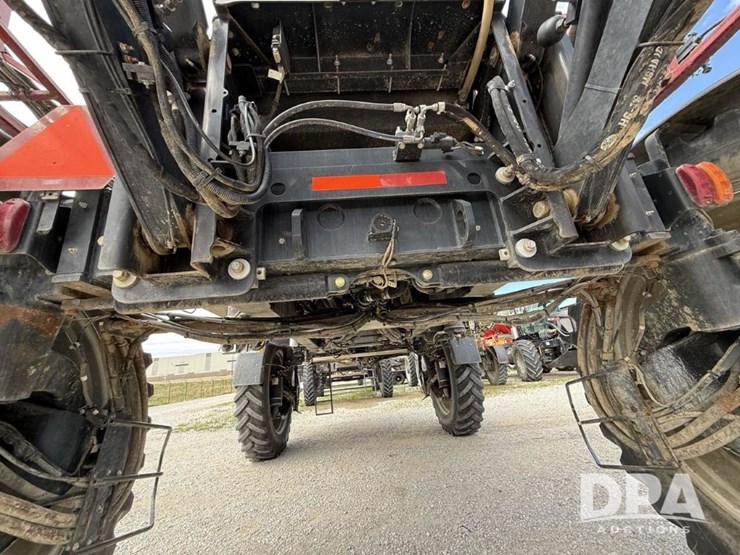 2020-case-ih-trident-5550-image-30