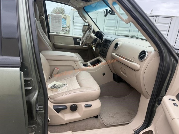 2003-ford-expedition-image-27