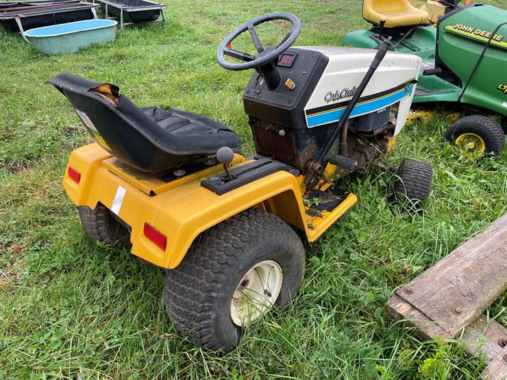 #9624-•-cub-cadet-1615-riding-lawn-mower-image-4