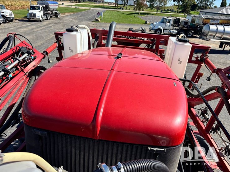 2020-case-ih-patriot-4440-image-97