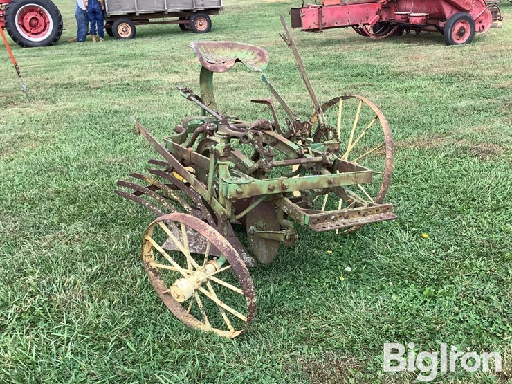 john-deere-2-image-3