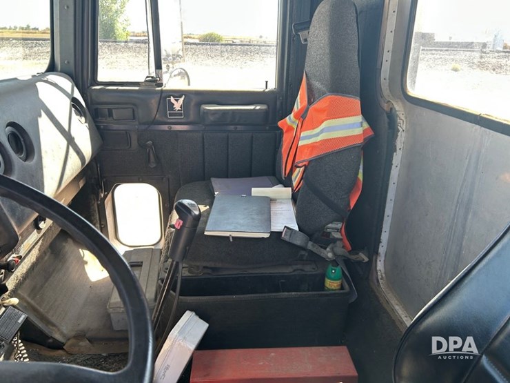 1991-international-9400-image-36