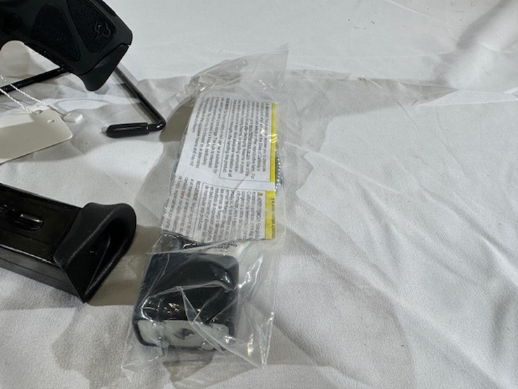 #2025-00068-•-taurus-g3c-pistol-image-7