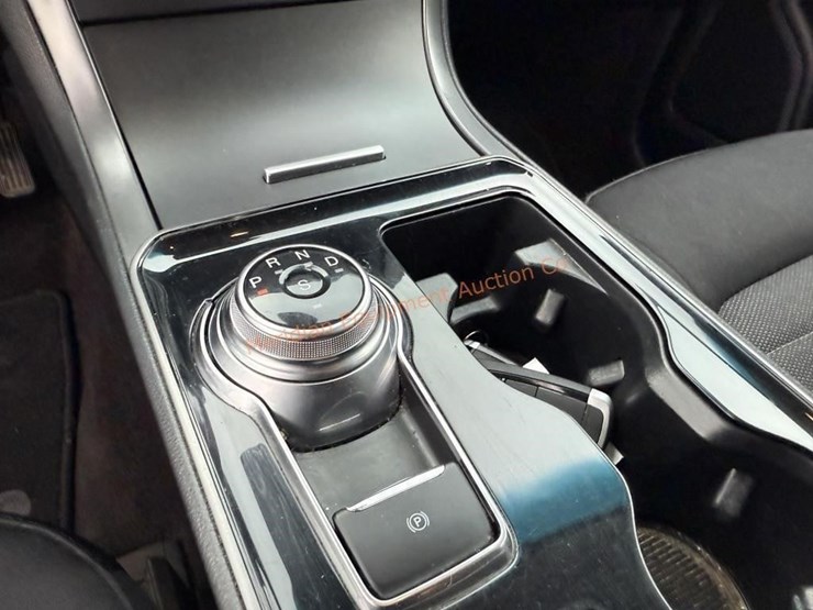 2020-ford-edge-image-29