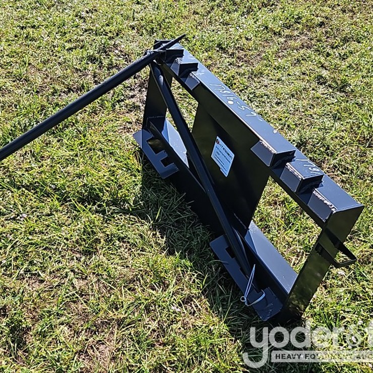 Unused JCT Bale Spear to suit Skidsteer