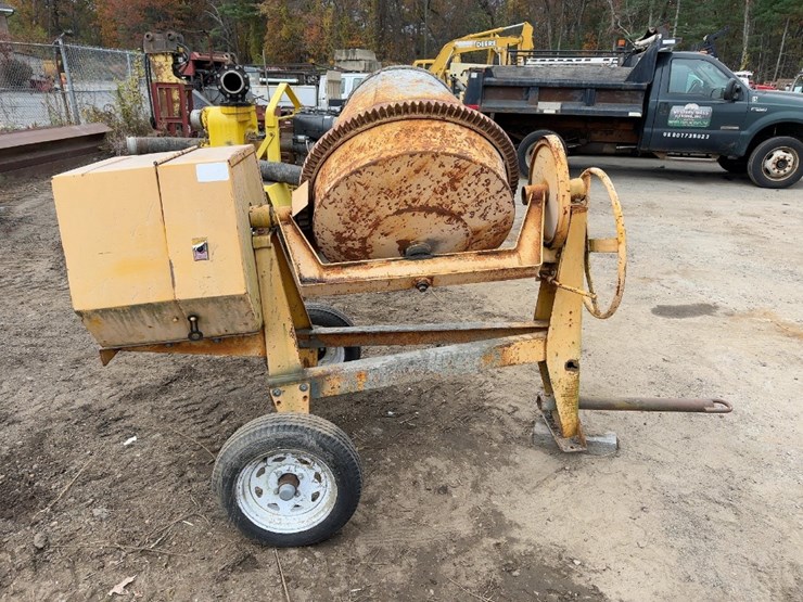 stone-650m-tow-behind-concrete-mixer-image-5