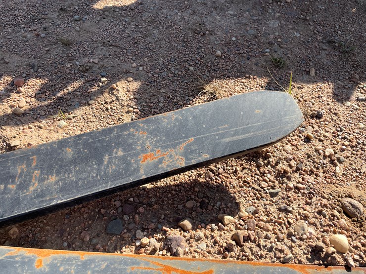 #4088-•-wolverine-pallet-fork-hydraulic-adjustable-attachment-image-15