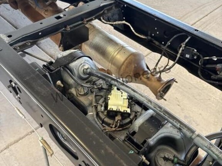 2016-ford-f550-image-11