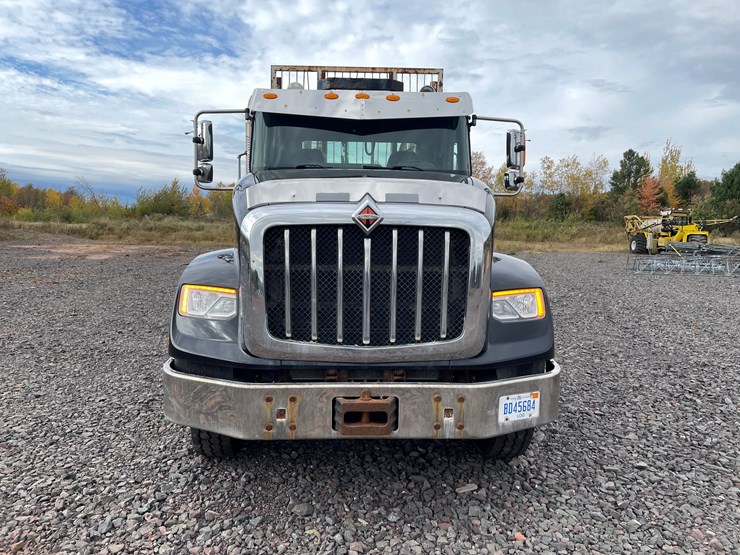 #1002-•-2021-international-semi-tractor-(has-mi-title)-image-14