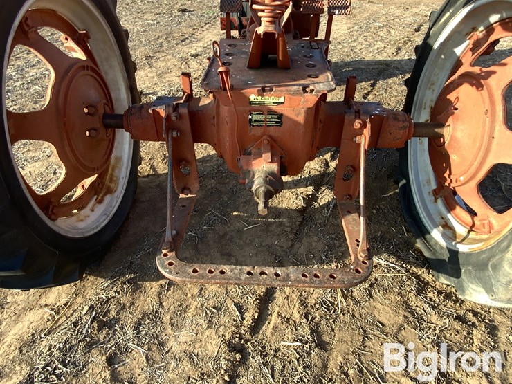 farmall-h-2wd-tractor-image-9