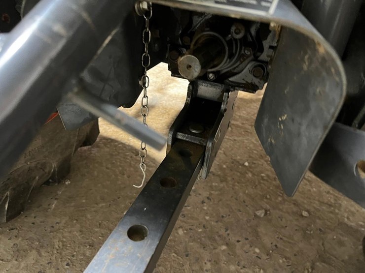 2015-kubota-l4060-image-17