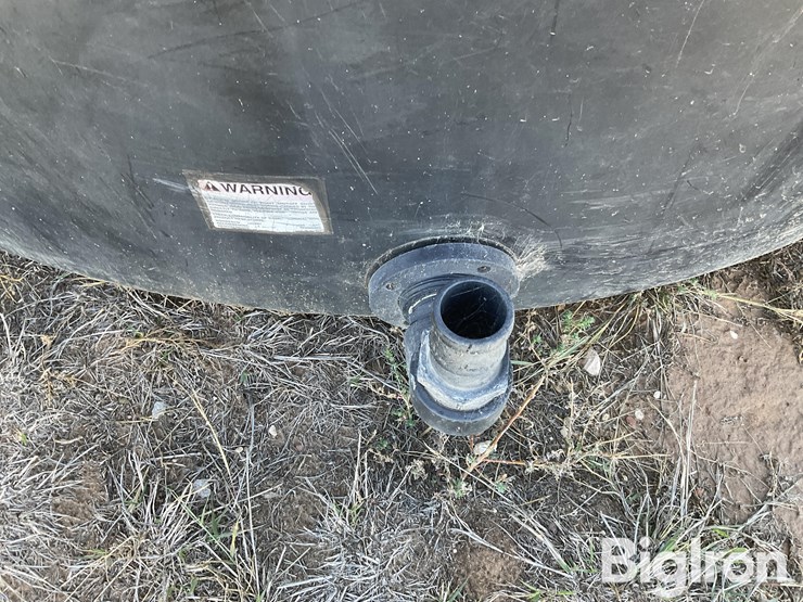 1550-gallon-liquid-fertilizer-poly-tanks-image-15