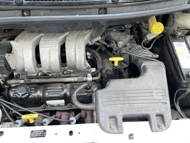 1999-chrysler-town-&-country-image-158