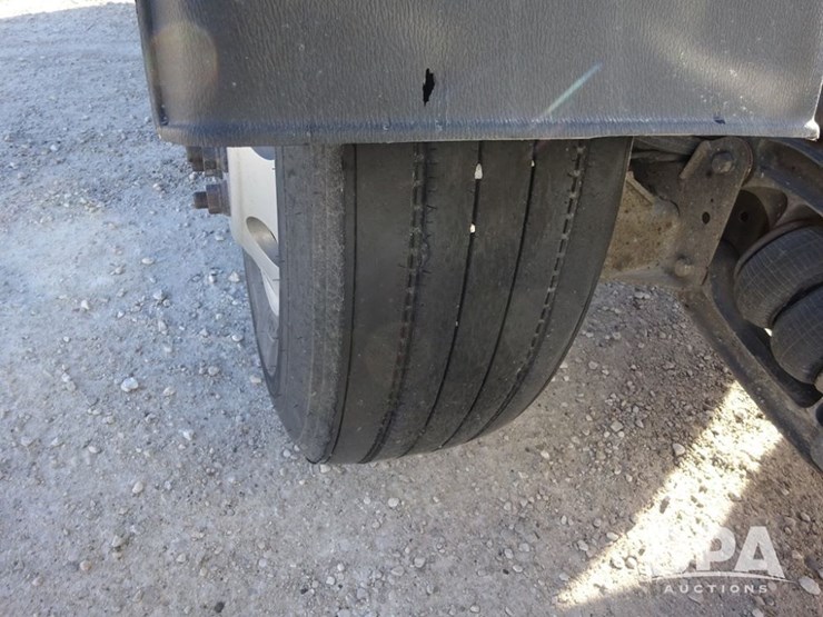 2018-freightliner-coronado-day-cab-glider-truck-(pz13996,-unit-773)-image-53