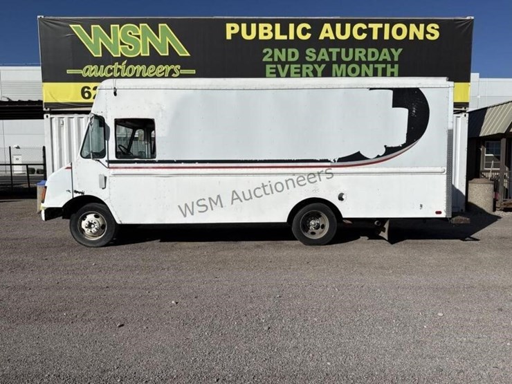 1994-chevrolet-p30-image-1