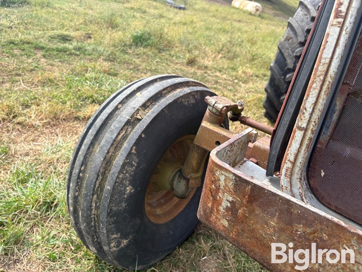 1977-massey-ferguson-1135-image-16