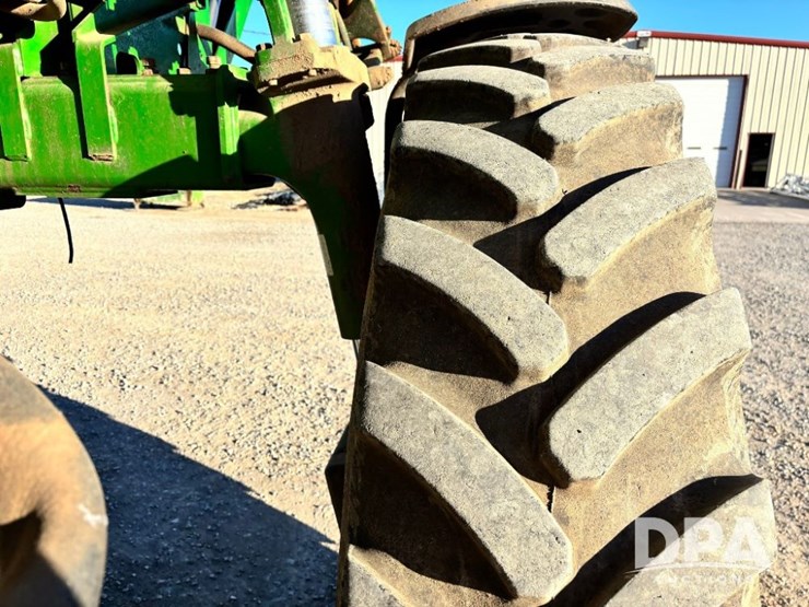 2013-john-deere-4830-image-56