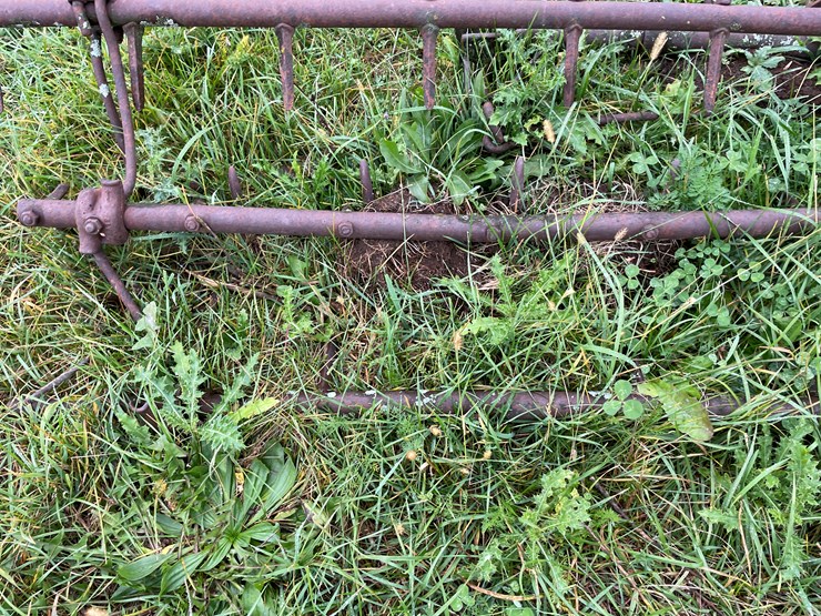 #8142-•-misc-drag-sections-image-12