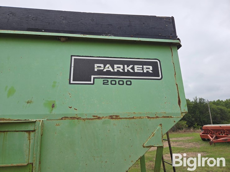 2001-parker-2000-image-17