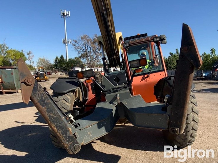 2010-jlg-g10-55a-image-11