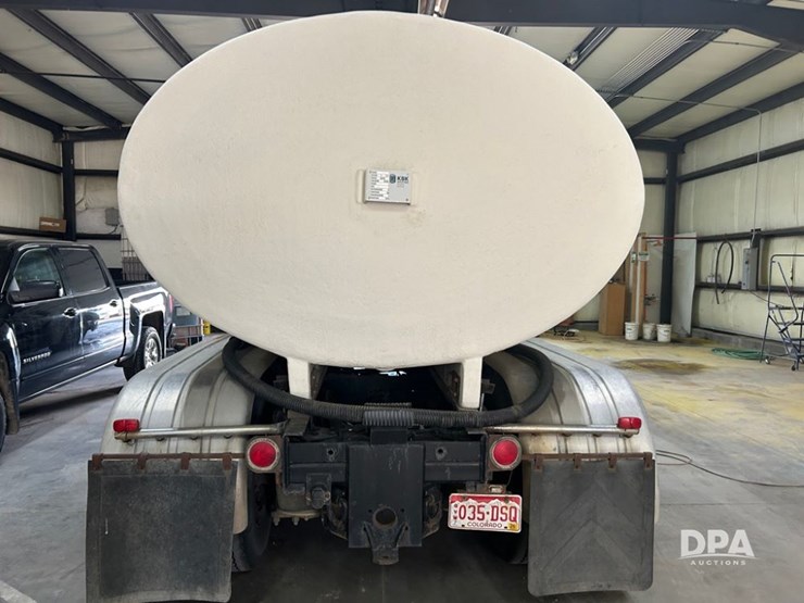 1999-freightliner-fld120-image-5