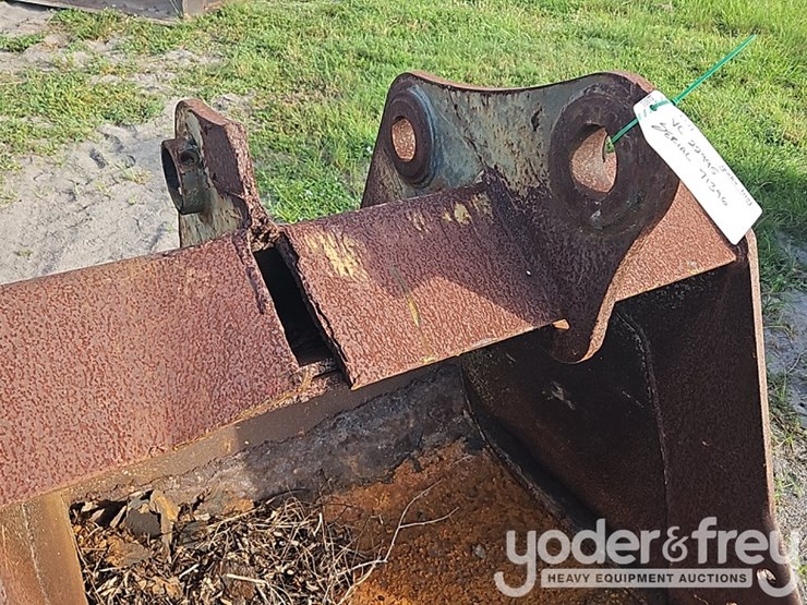 48"-bucket-to-suit-excavator-(damaged)-image-5