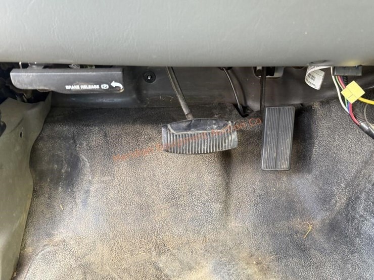 2004-ford-f350-image-40