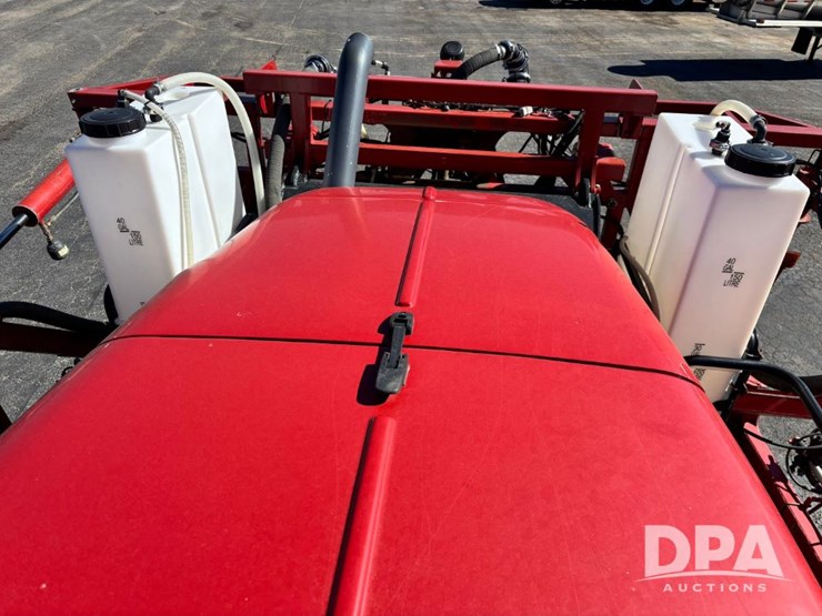 2020-case-ih-patriot-4440-image-100