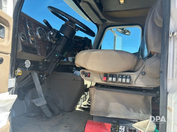 2006-international-9400i-liquid-truck-(cp1185-unit-15319)-image-29