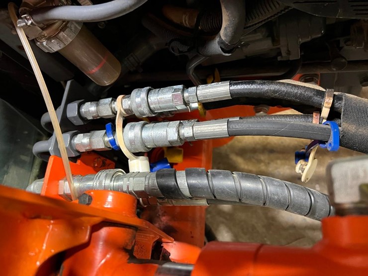 2015-kubota-l4060-image-19