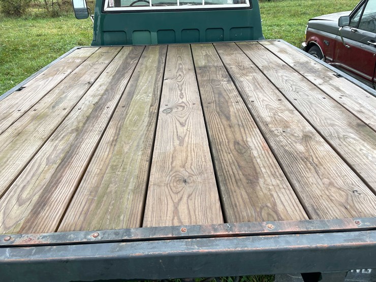 #8043-•-1981-chevy-custom-deluxe-30-truck-(has-wi-title)-image-22